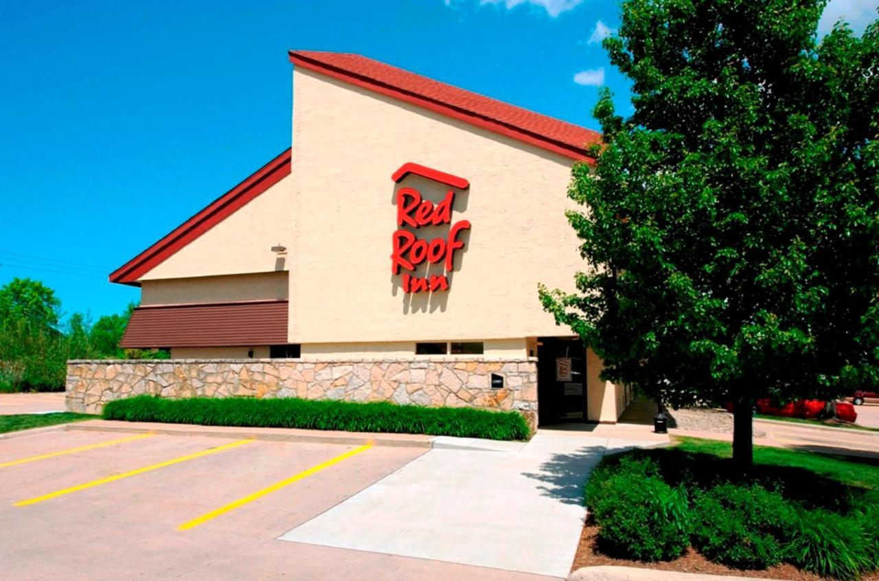 Red Roof Erie - I-90 Motel 2*